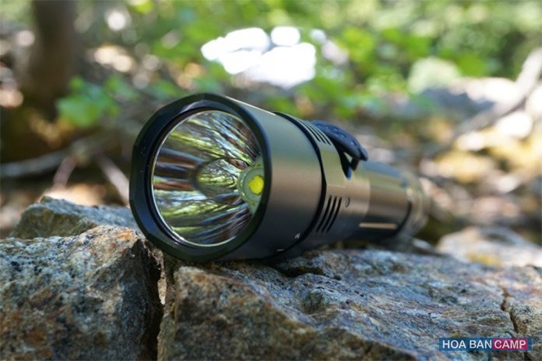 Đèn Pin Fenix PD40R V2 3000 Lumens