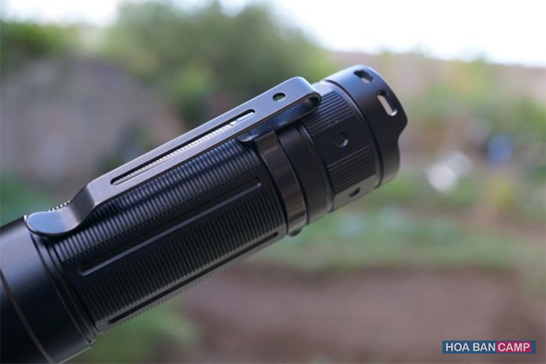 Đèn Pin Fenix PD40R V2 3000 Lumens