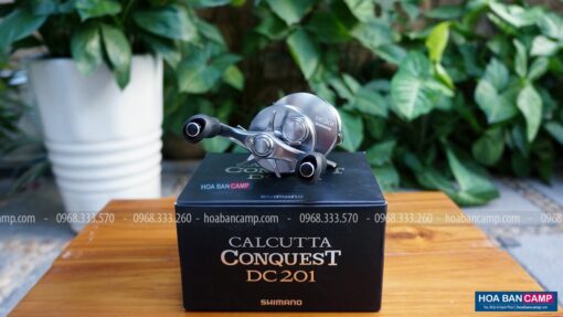 May cau Ngang Shimano 20 Calcutta Conquest DC