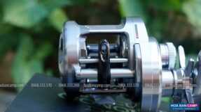 May cau Ngang Shimano 20 Calcutta Conquest DC