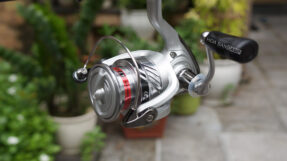 May cau doc Daiwa Crossfire LT 2020