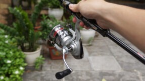 May cau doc Daiwa Crossfire LT 2020