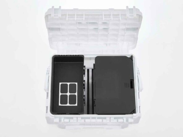 Thung Daiwa Tackle Box TB7000HS Shine White